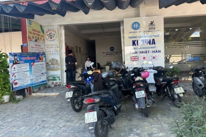 KHÔNG KHÍ LỚP HỌC TẠI TRUNG TÂM