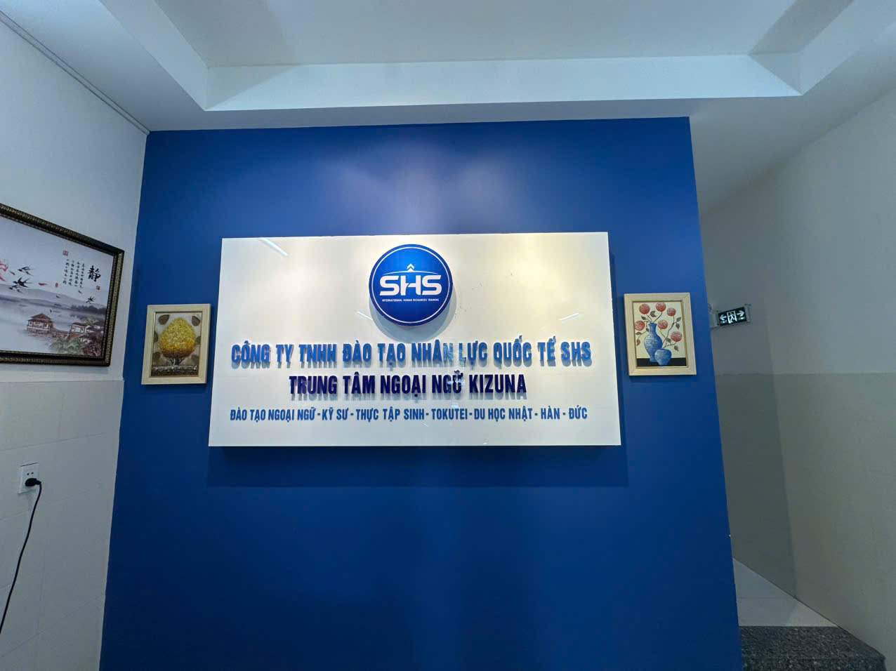 Giới thiệu Trung tâm Ngoại ngữ