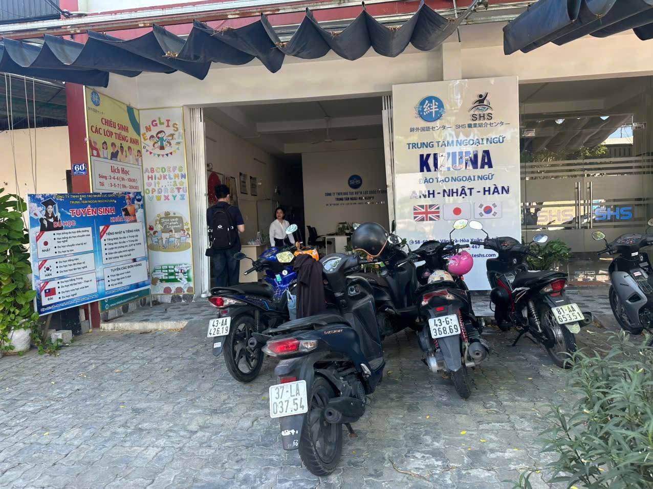 KHÔNG KHÍ LỚP HỌC TẠI TRUNG TÂM KHÔNG KHÍ LỚP HỌC TẠI TRUNG TÂM